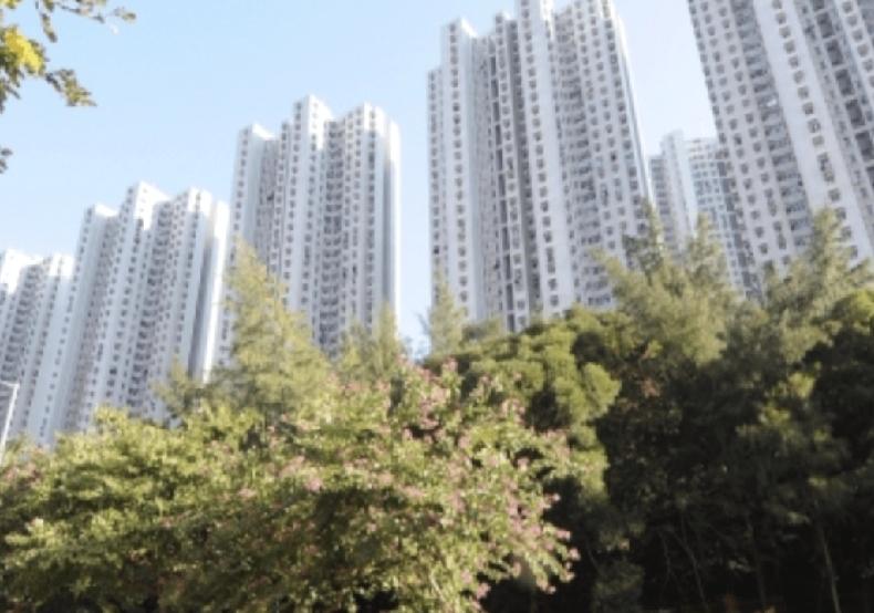 珍惜生命，香港马鞍山发生坠楼命案。今日（4日）凌晨1时许，锦英路6号富宝花园的保