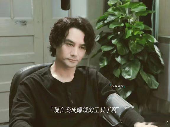 欢乐颂宣传王凯新剧交锋王凯人缘 欢乐颂老友来助阵，王凯人缘太让人羡慕啦！今晚锁定