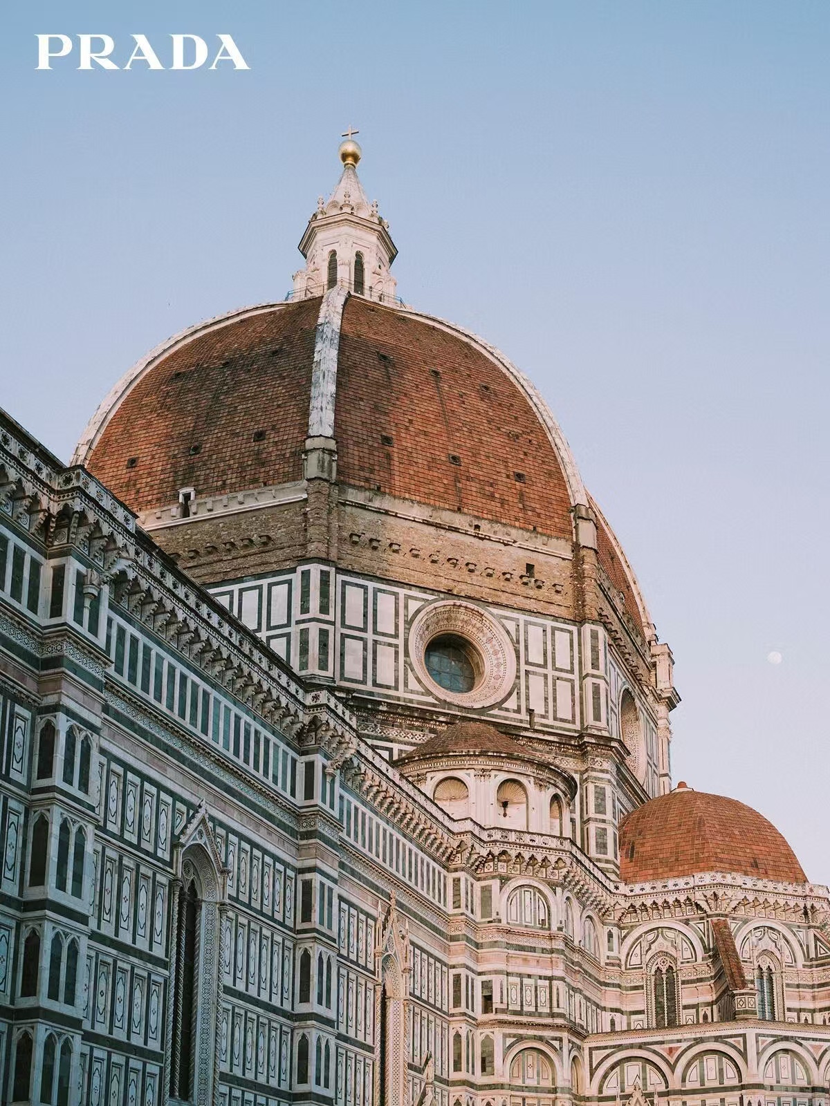 TOP登陆少年-朱志鑫 ，与Prada 漫游大片。Prada米兰女装秀时装周米兰