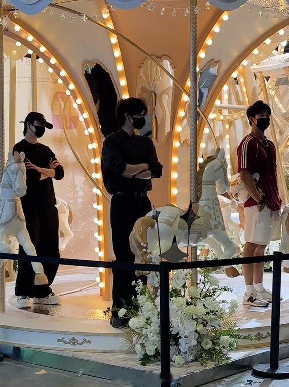 我不行了3d国乙就必须请那个男coser吗bw遇到神不言彩排了… 戳我查看完整笔