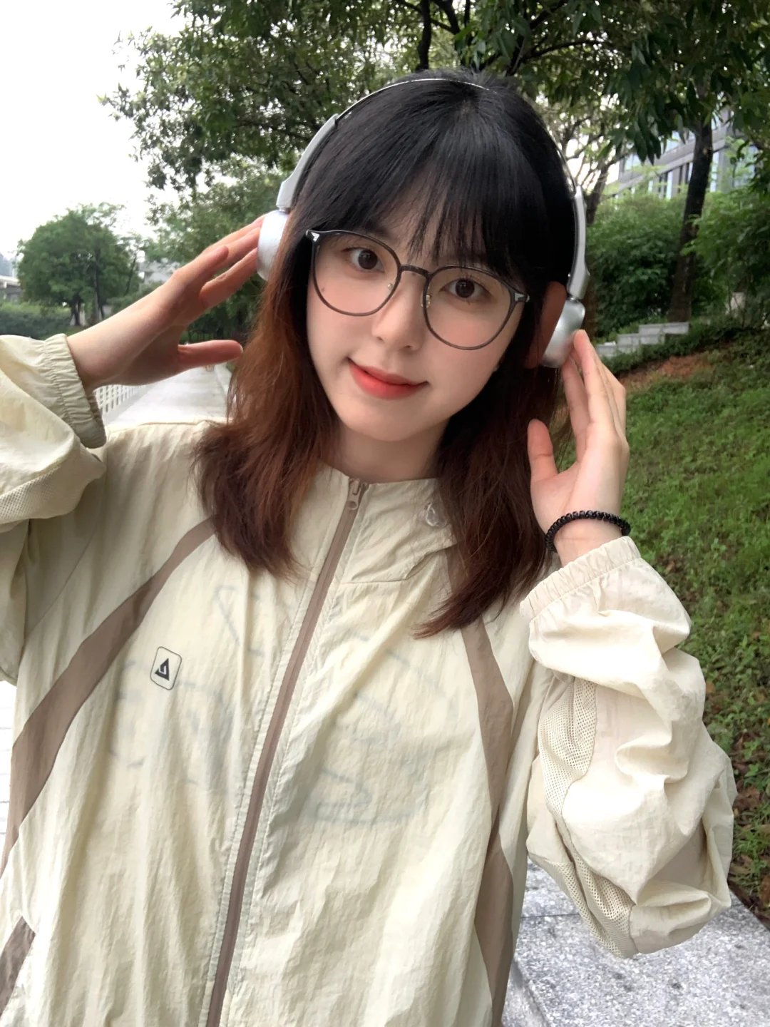 下雨天一起散步吗