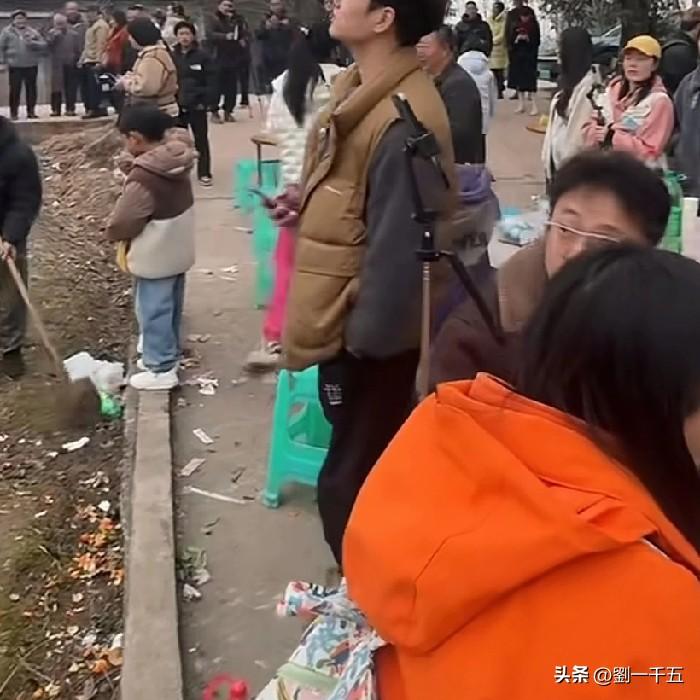 一个女孩，两头过年猪就让合川热闹起来，赶上风口，个人、集体都因此一发不可收拾？