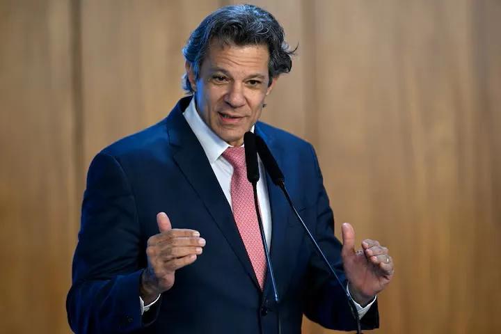 🇧🇷🇺🇸特朗普对巴西征收50%关税 - 巴西利亚致电华盛顿

在特朗普取
