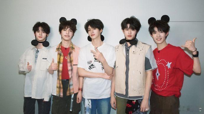 登陆少年6月是真的忙登陆少年6月行程 6 月，登陆少年开启忙碌模式，综艺录制、活