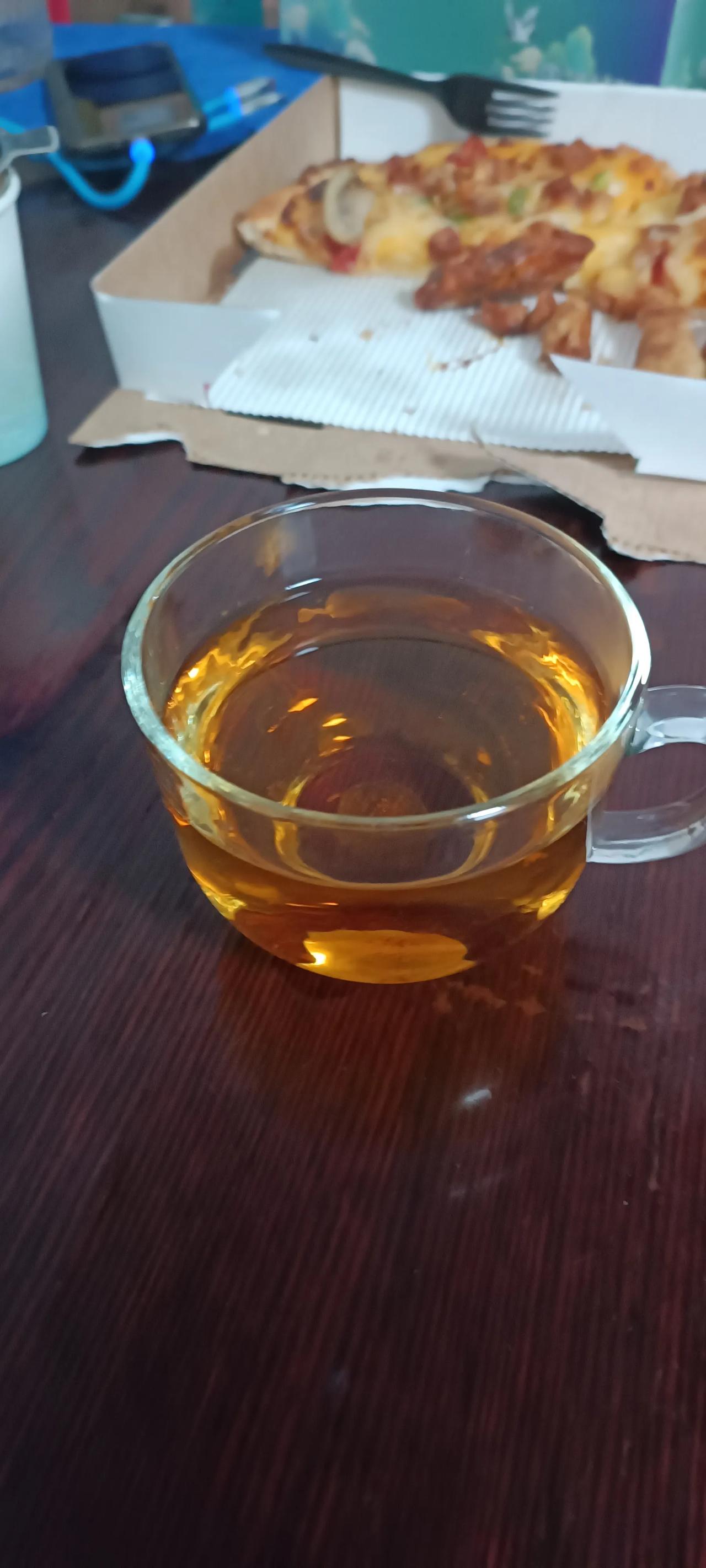 请记住，喝过酒的人说话不可信！外地人居住的邻居，昨天带来三个朋友在家里喝酒，从晚