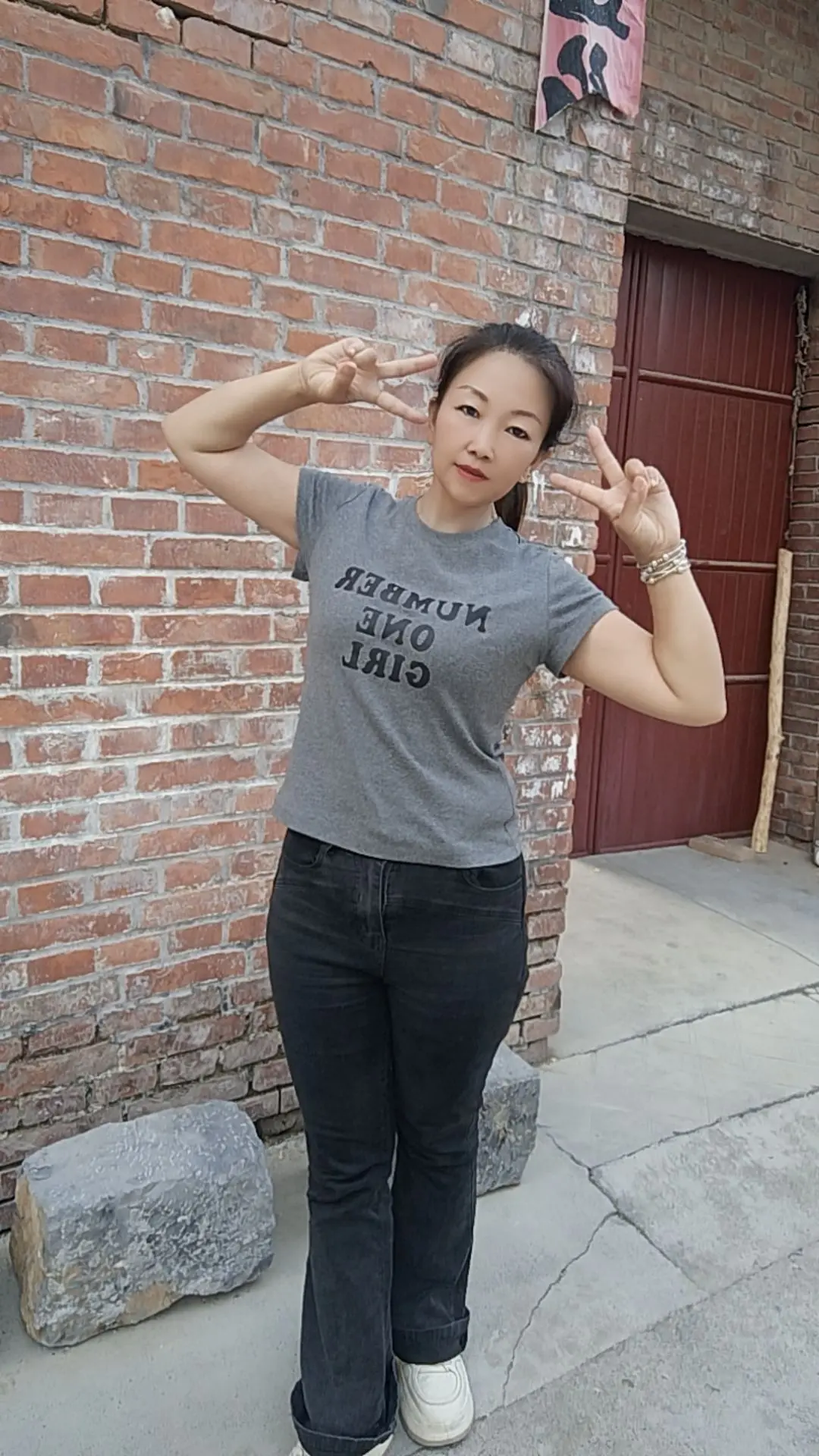 健康就是存款，快乐就是利息，照顾好自己，即有存款又有息，世界才属于你...