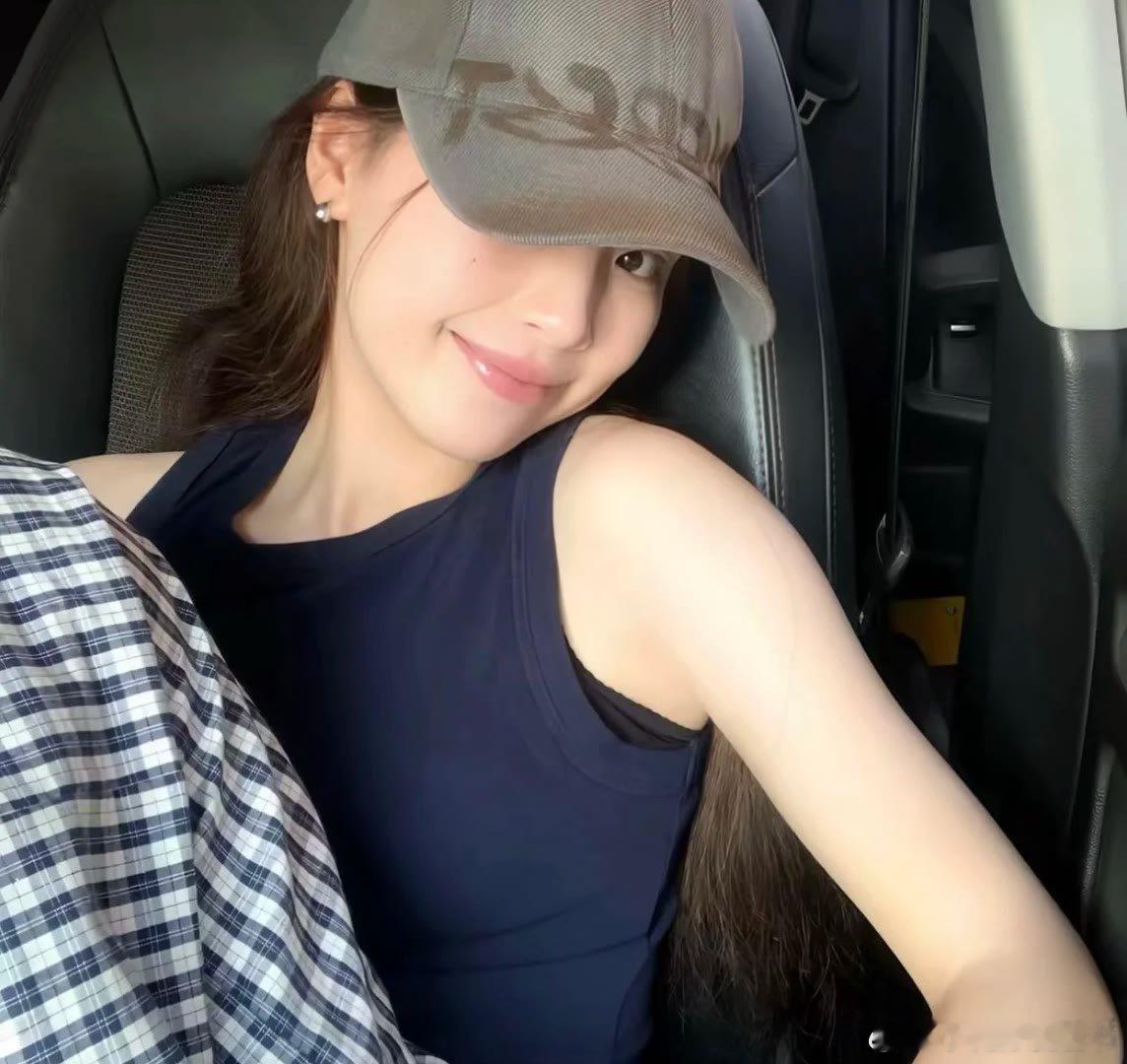 #甜宠文[超话]#                            《娇哄