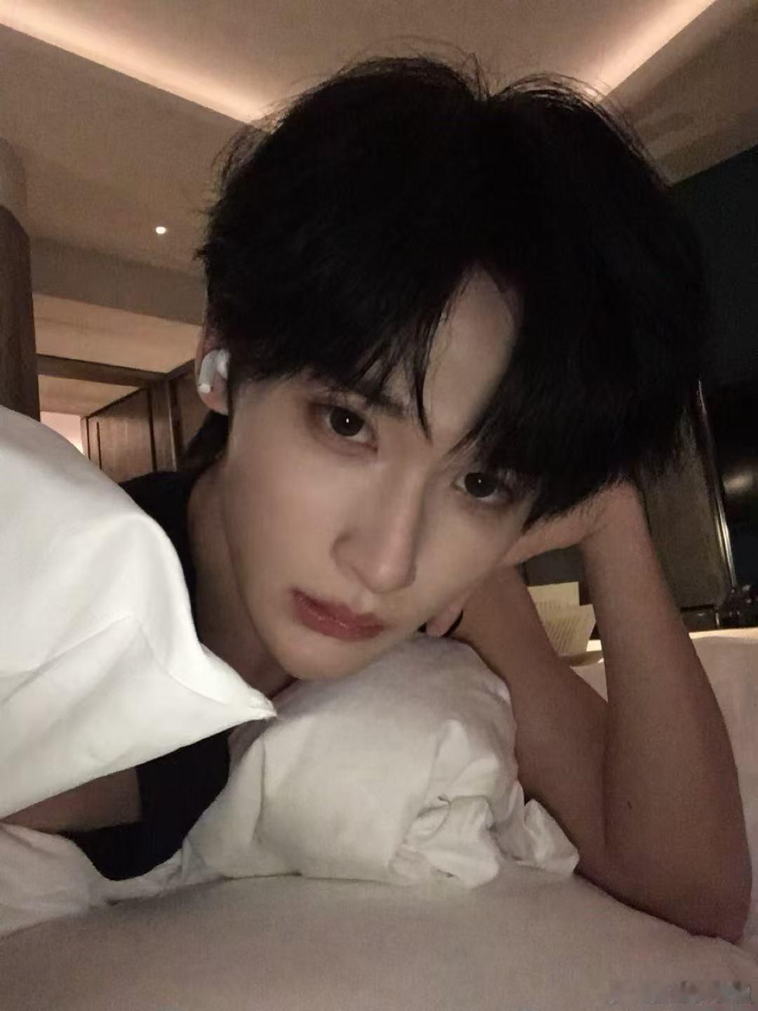 余宇涵舞姿曼妙一分钱奶茶更想要 余宇涵的舞蹈功底真的没话说，舞姿曼妙动作利落，在