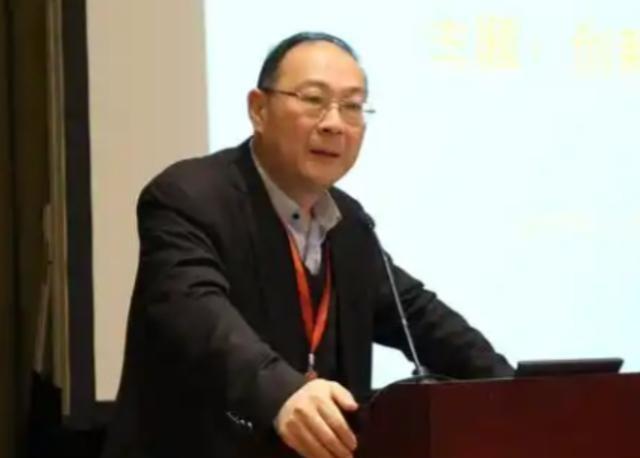 可别再幻想“中俄结盟”了！太认可金灿荣教授的这番话了，金灿荣教授说：俄罗斯不是兄