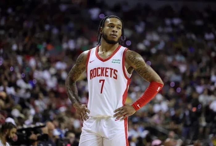 不要再说乌度卡为什么不给白魔机会了！

第一，nba也是论资排辈！

第二，格林