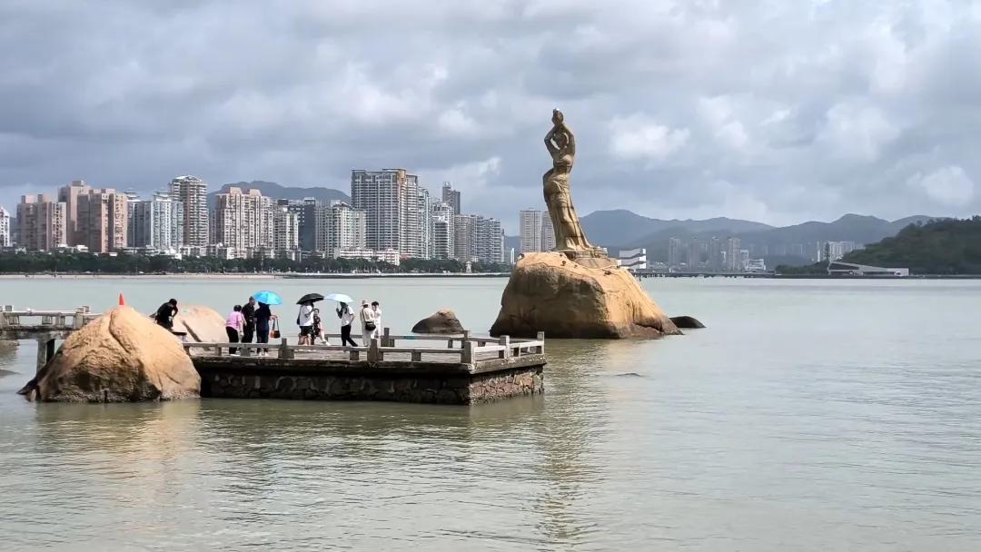 #随手拍一张城市地标打卡照片#珠海著名景点：珠海渔女