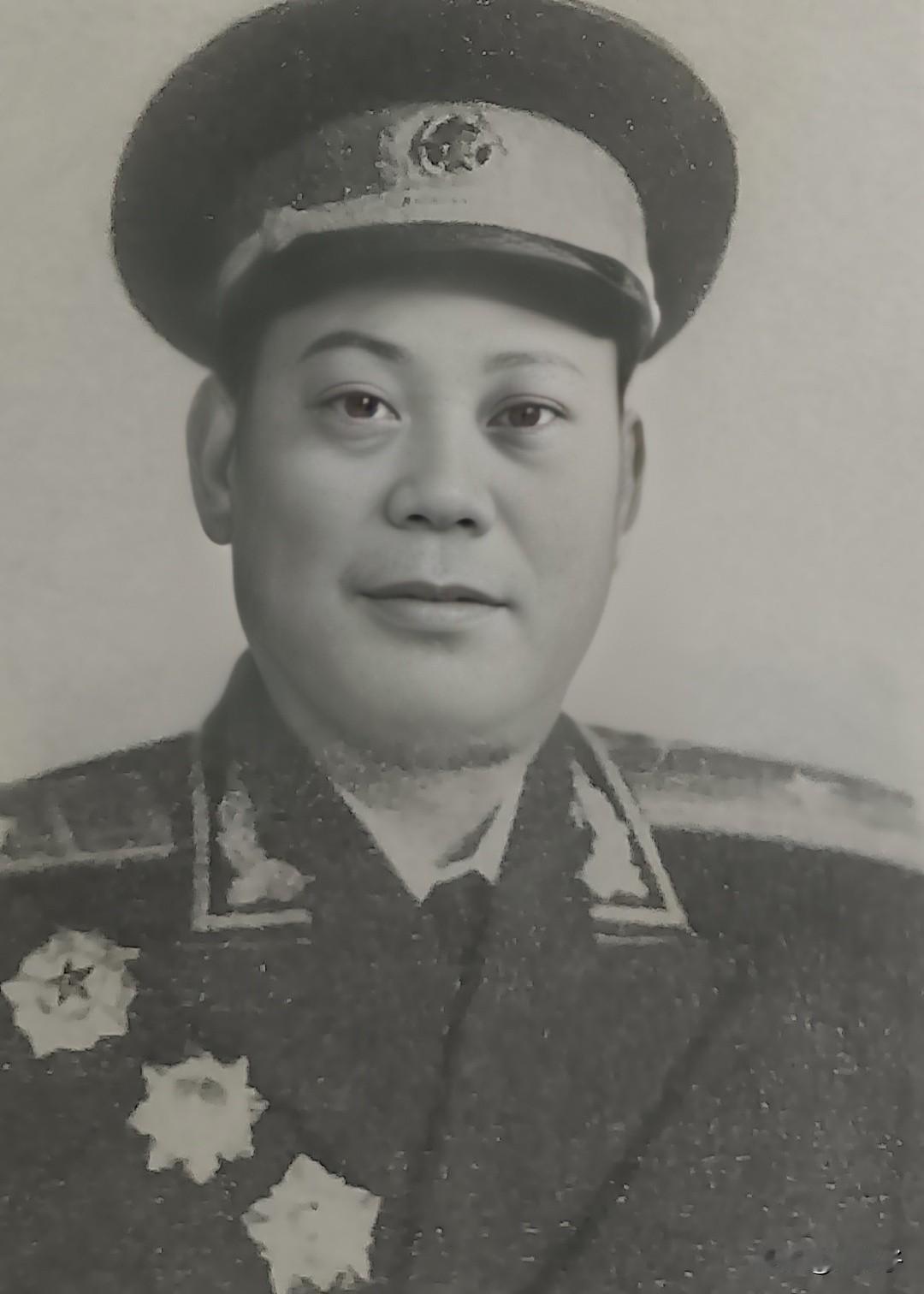 中国人民解放军开国将帅名录之第1455位，廖冠贤（1914一1983.11.15