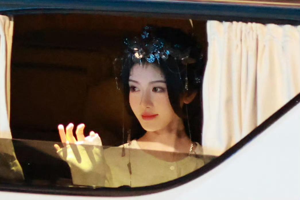 🍊💙鞠婧祎苏绿夏 🍊💙鞠婧祎  ♡ ⑅ +.追星 一种无解的爱.+ ⑅ 
