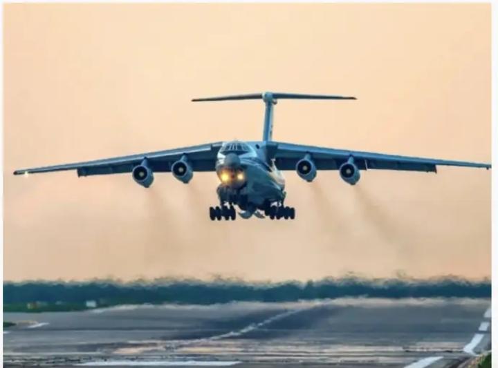 紧张局势升级！俄重型运输机降落古巴空军基地，美媒紧盯背后地缘博弈
 
当地时间2