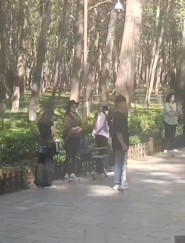 刘亦菲玫瑰故事，还以为这是有风的现场[并不简单]！ ​​​