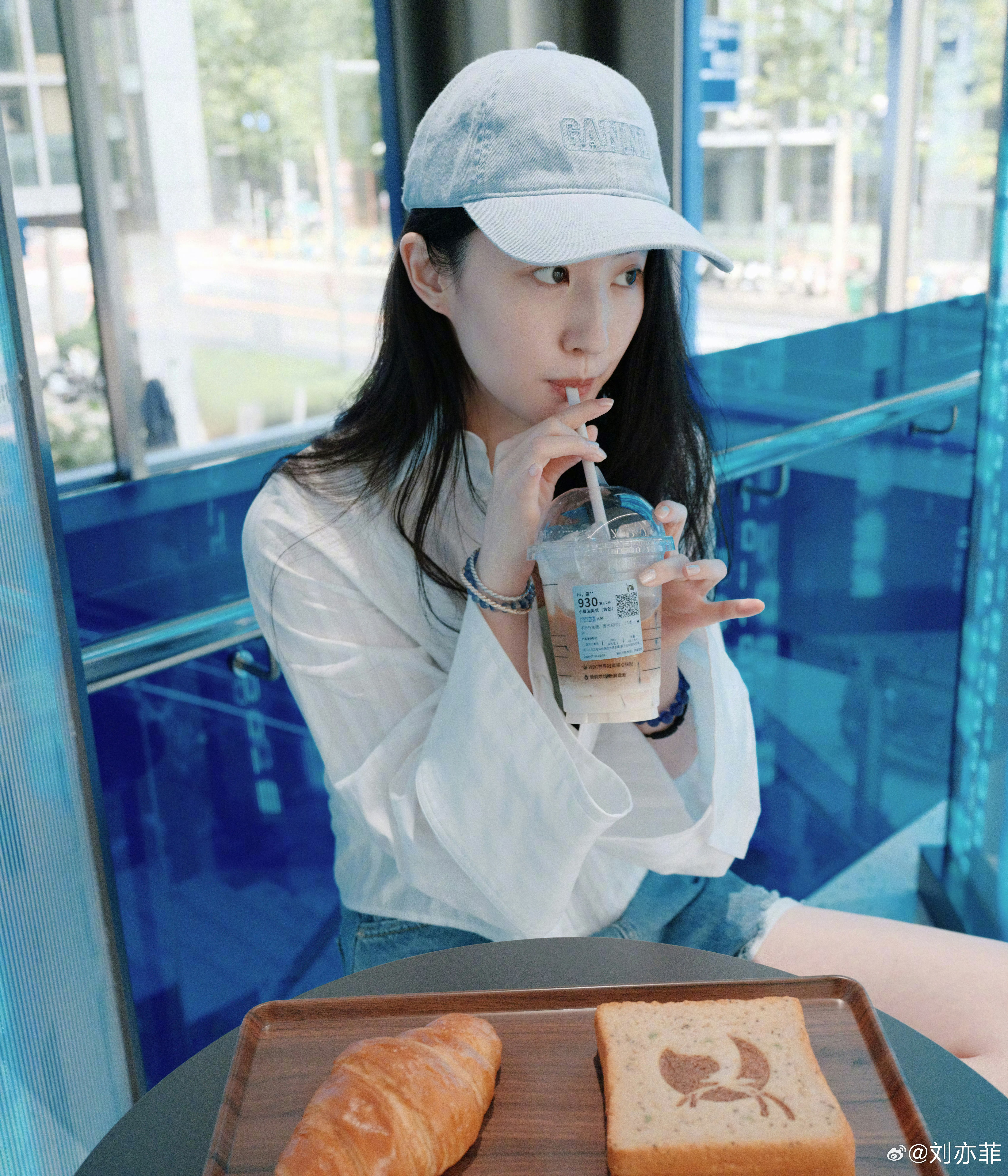 刘亦菲 刘亦菲的W封面，几时来 