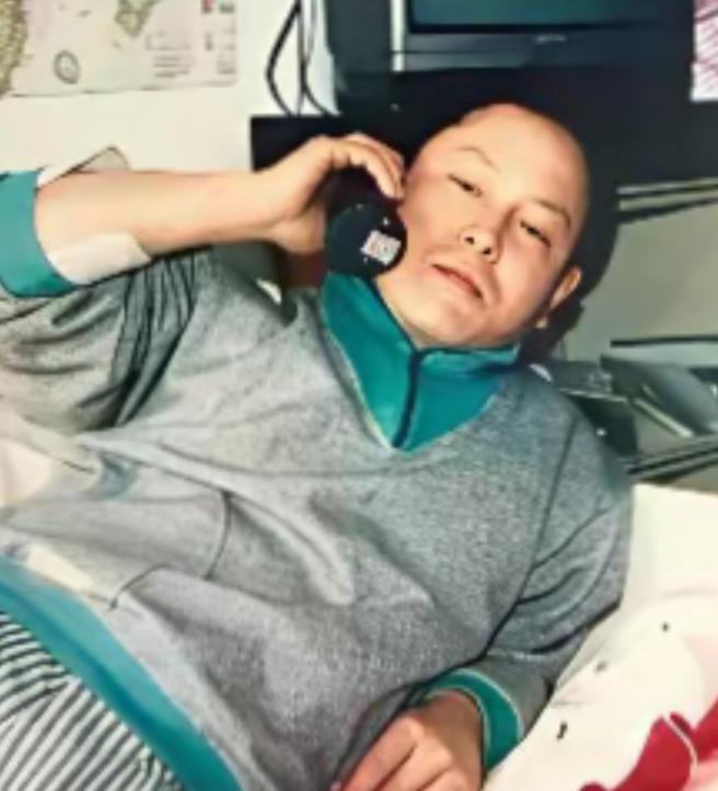 90年代，为了挣相当于上海100倍的惊人高薪，上海底层汉子丁尚彪狠心黑在日本。整