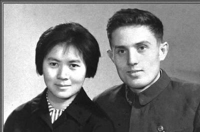 1938年，一名外国婴儿在天津的一家医院出生。可他的父母因为着急要回国，直接把他