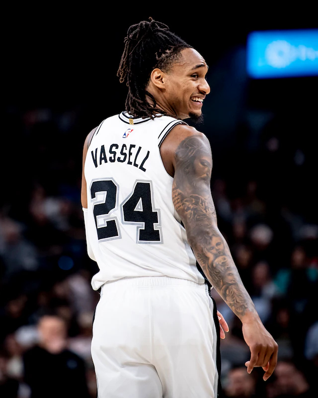 晚安马刺 努力不必张扬，成果自会发声。晚安刺蜜明天见晚安心语 ｜德文瓦塞尔