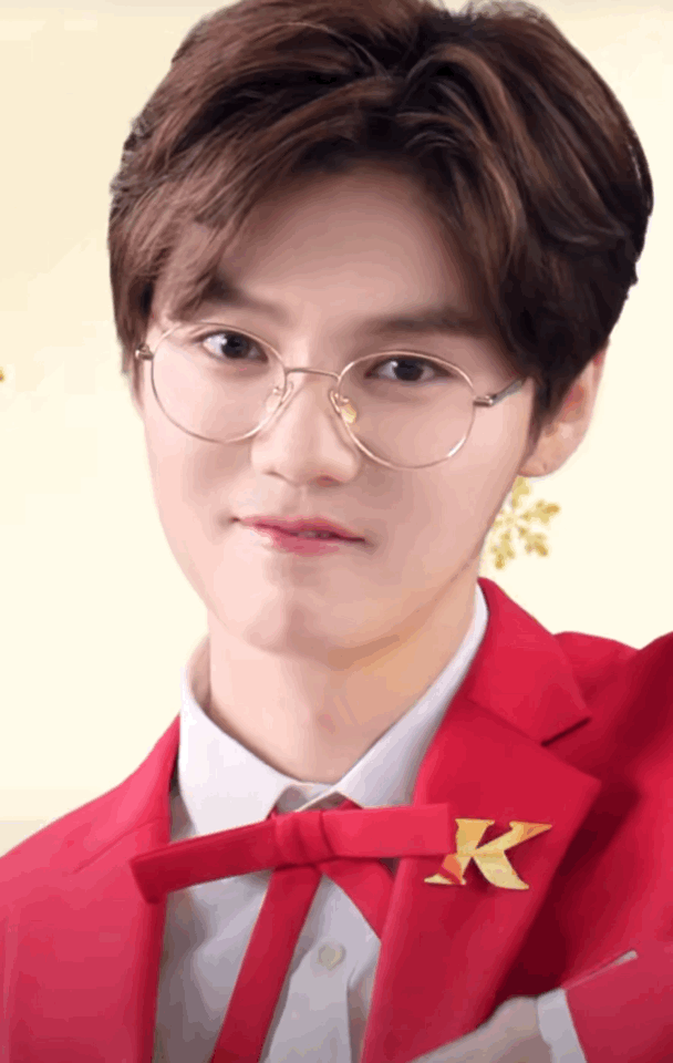 鹿晗  宝宝凶一个 嘿嘿好萌啊