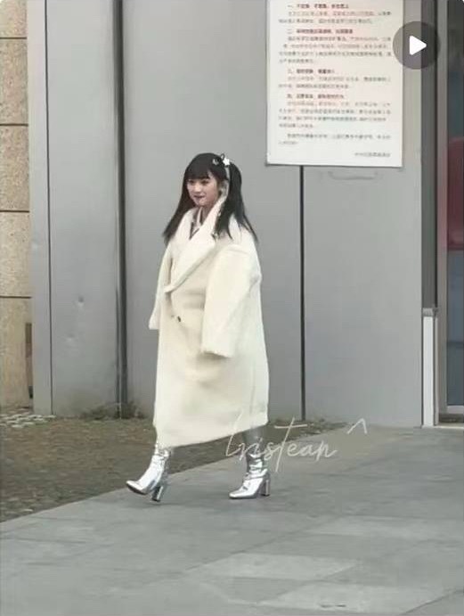 芒果小妹是谁 墩子去拉小群了