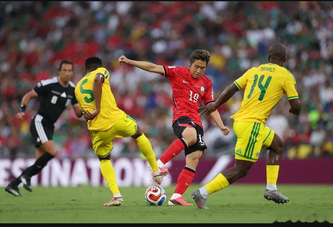 爆冷!世界杯-南非1-0韩国!队史首次出线 马塞科破门6月25日9:00，202