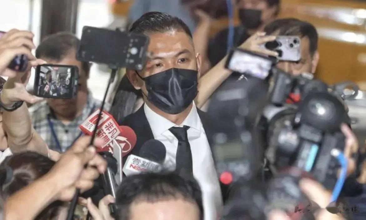 真的没想到黑人陈建州这么硬气，他之前被台湾艺人大牙指控性骚扰之后，他不但不承认有