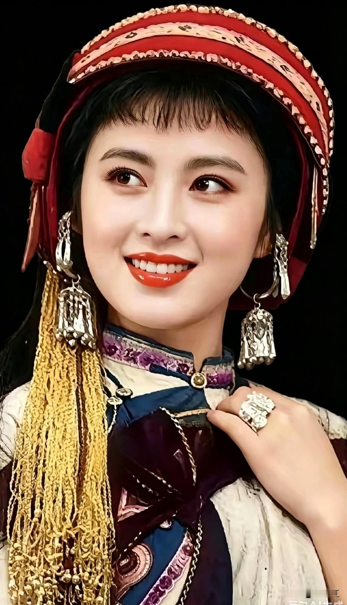 永恒的经典，可谓前无古人、后无来者，难以被超越。
她们分别是；

杨丽坤饰演的阿