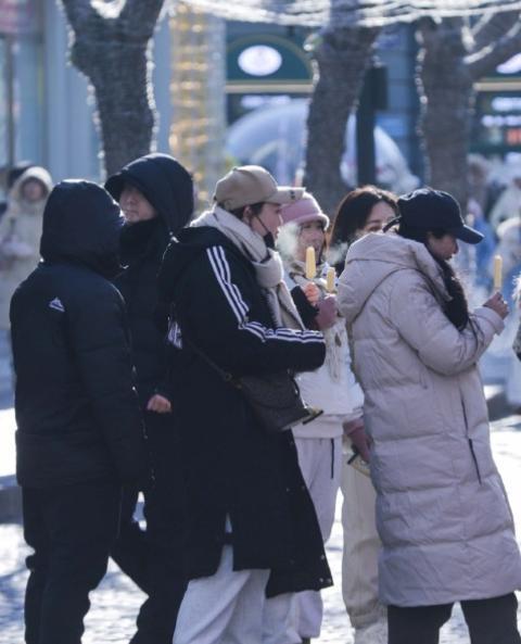 你以为寒潮退去就是春暖花开？

错了！

气象局不敢说的真相是：降温核心正潜伏南