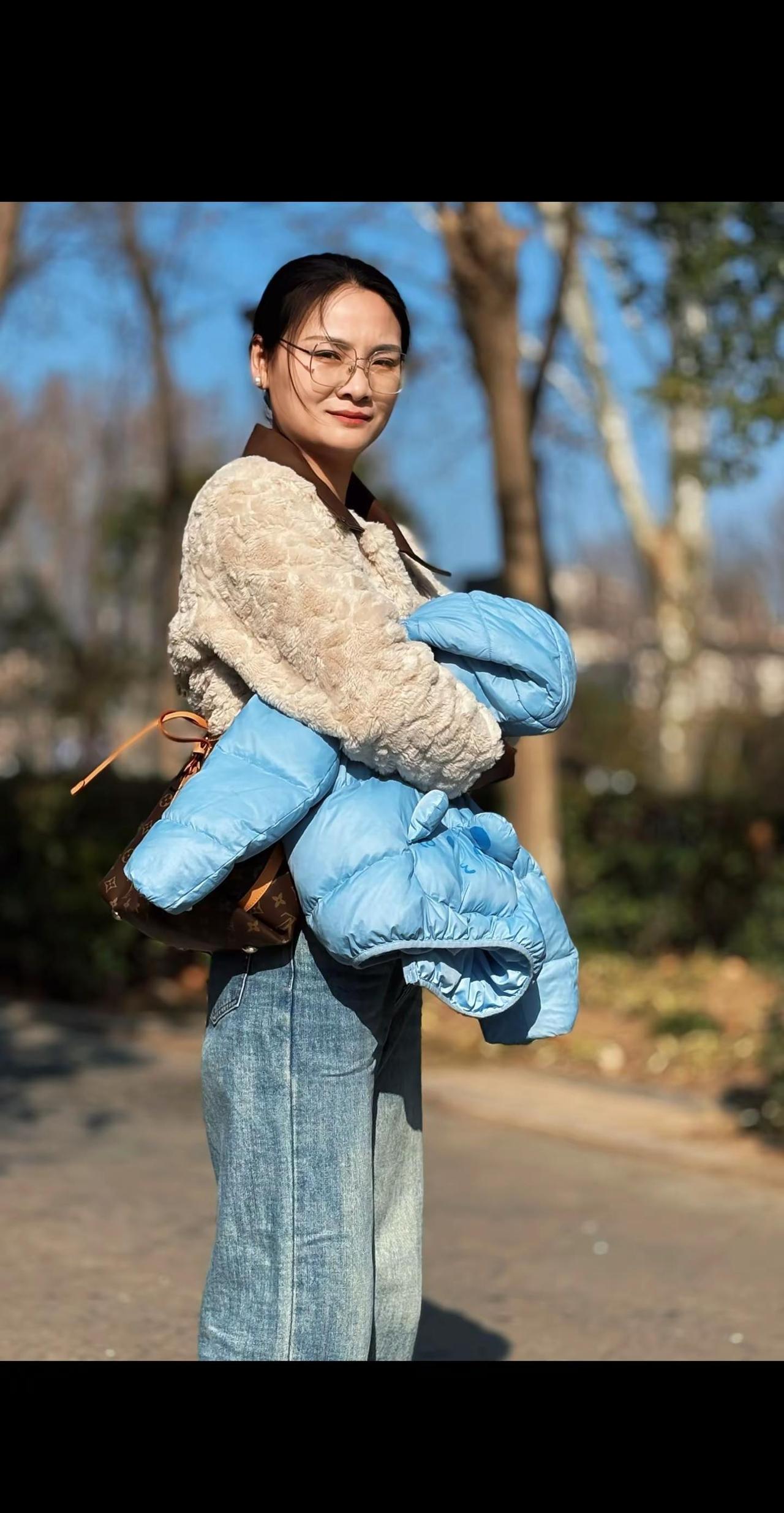 做真实的自己，不做别人眼中的你。👀𝕤𝕦𝐧𝕤𝕙𝕚𝕟𝕖💭 📷定