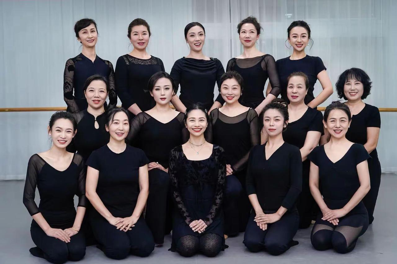 喜欢那个美女当你老婆呢？！！？？