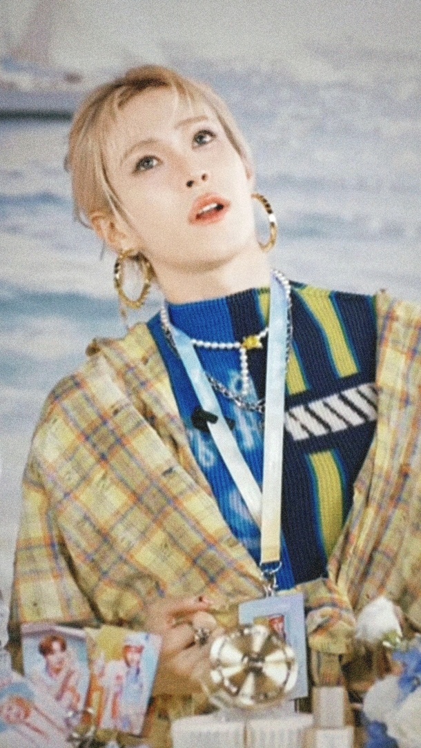 铅黄电影里那个总是惴惴不安又天真的女人 