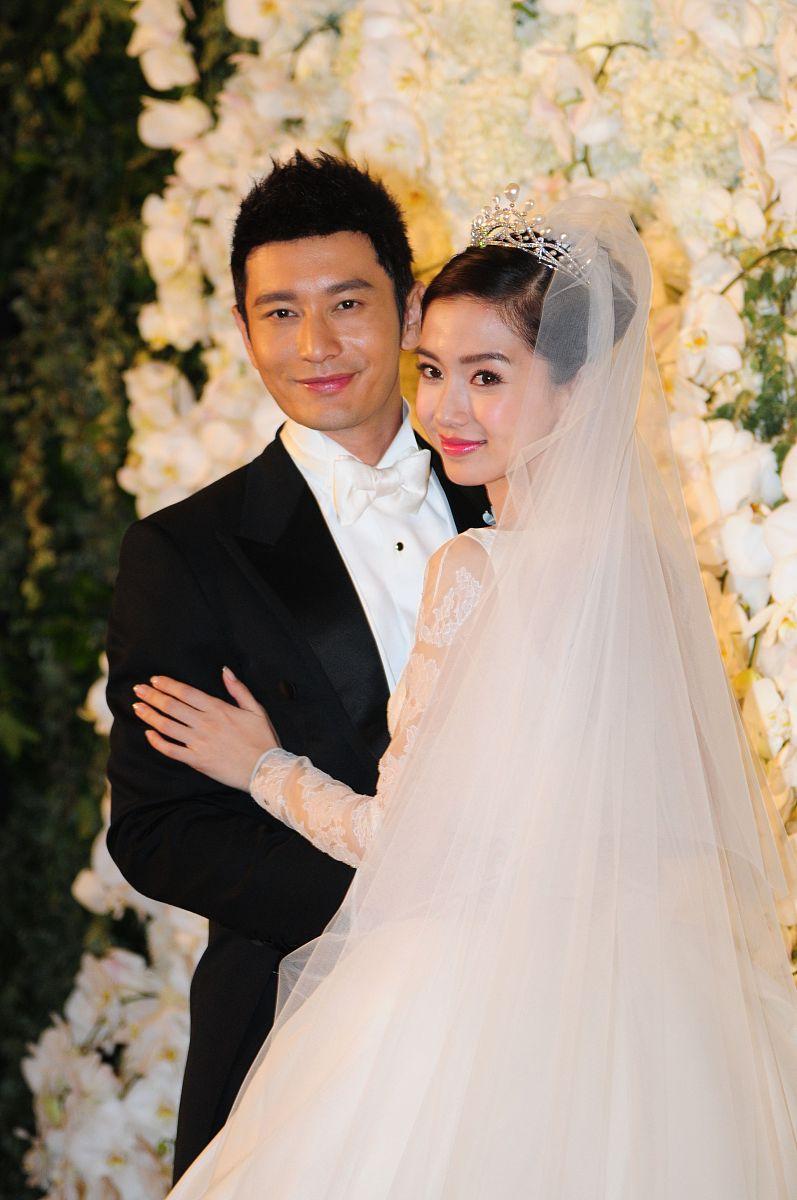 黄晓明后悔在不成熟的年纪选择结婚[what]
 
他是2015年结婚的，那时候他
