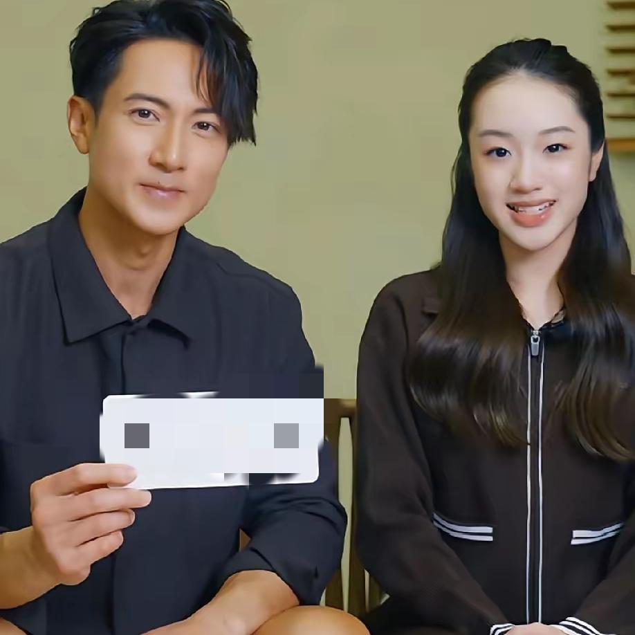 吴尊的女儿NeiNei长大了，
可吴尊还没老，
正好够把女儿带出足够的名气，
不