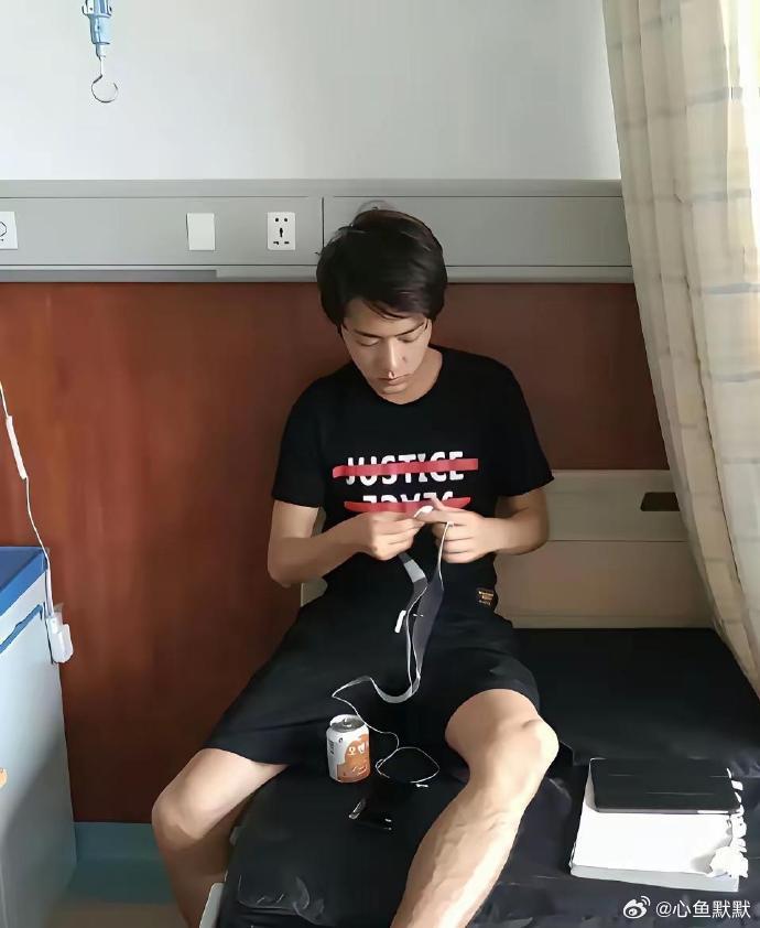 早期的肖战 没有人能随随便便成功，明星也是普通人 