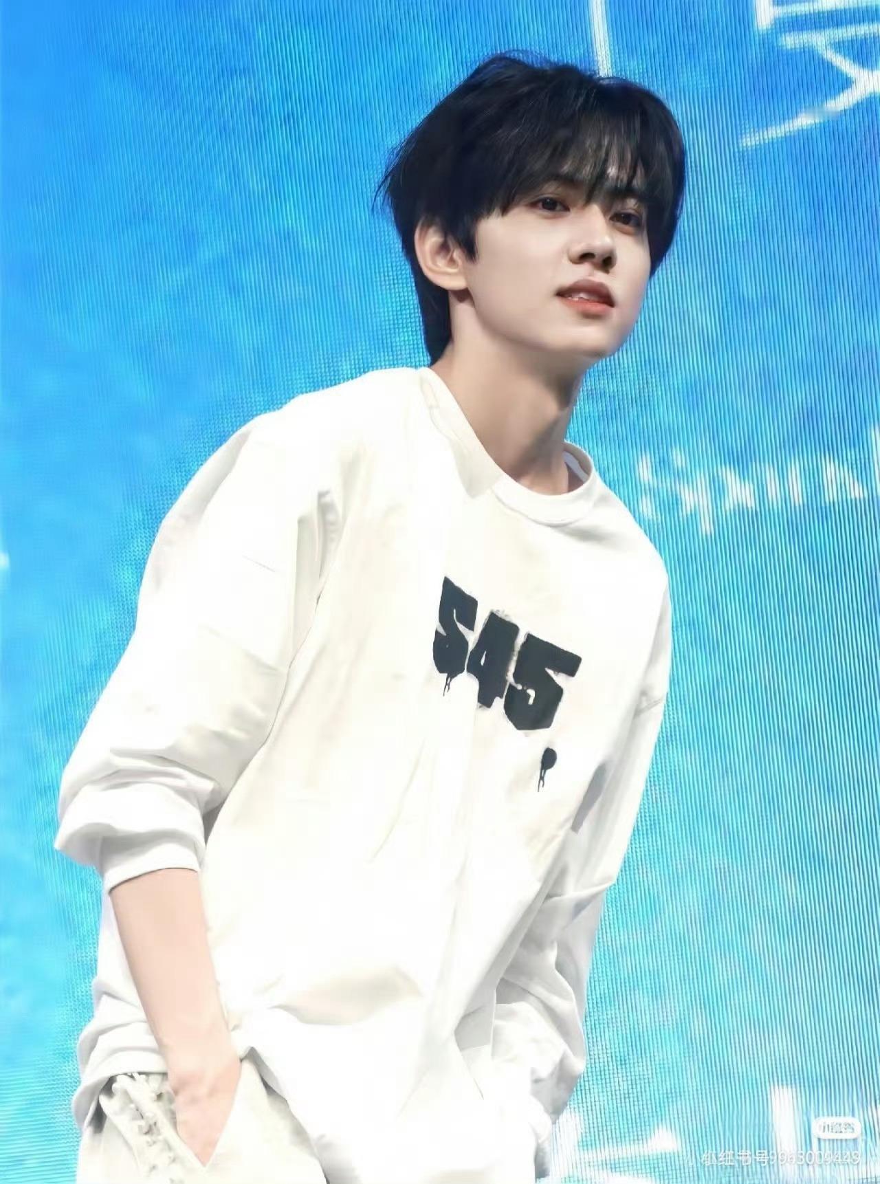 lxclxc有时候，一句话，一个眼神，就能让我心中的冰雪融化。sᴏᴍᴇᴛɪᴍᴇs