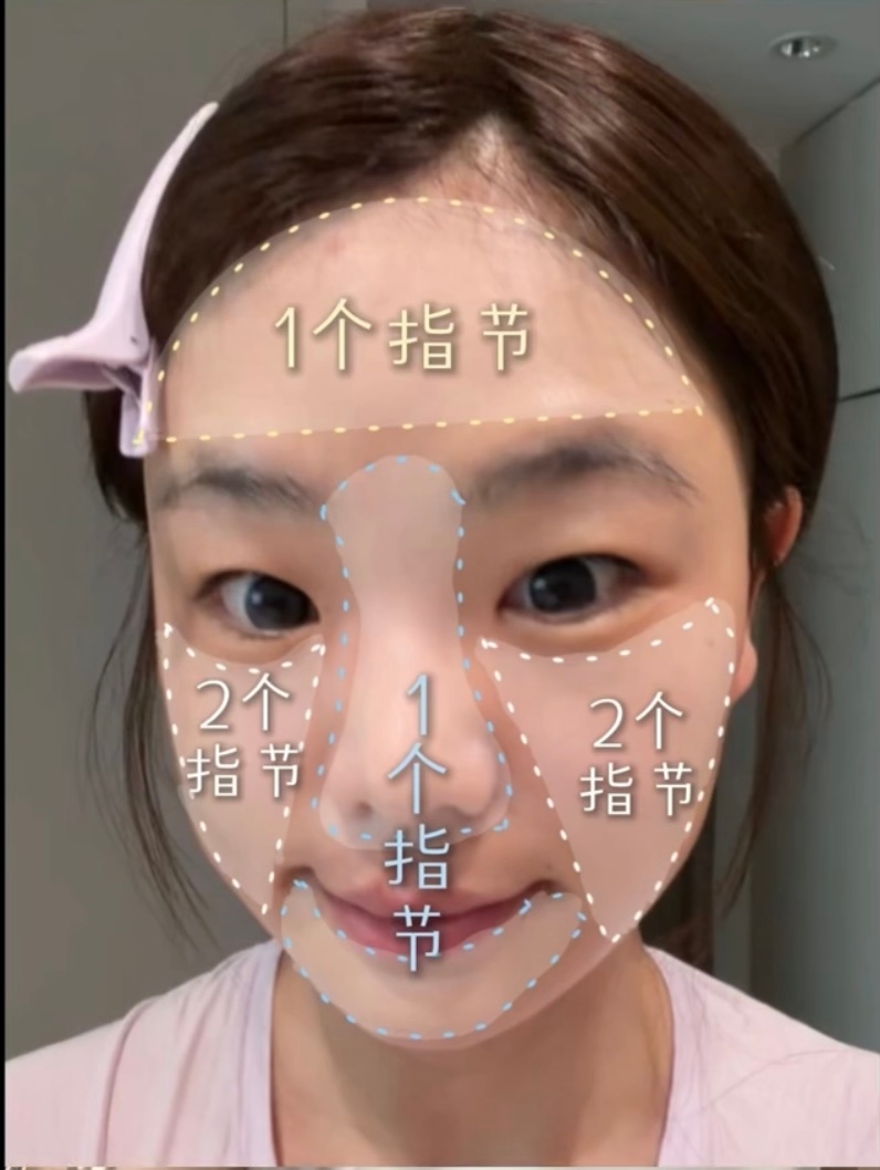 又要开学了，最近这秋老虎真的毒，太阳一点不比盛夏弱，防晒做不好军训完直接黑成煤球