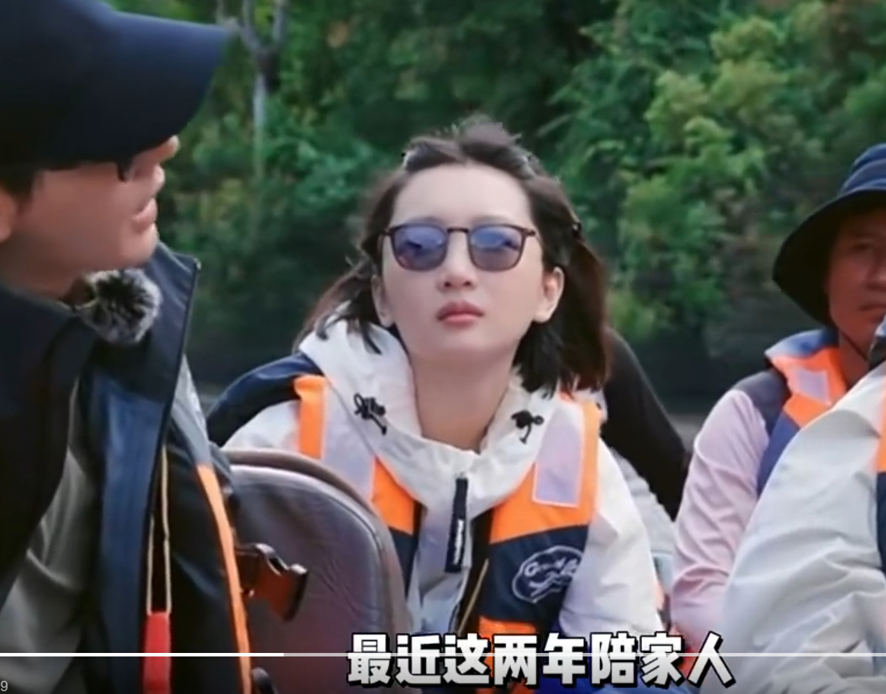 邓为出道5年，有两年没戏拍，都在陪伴家人长相思男二火了以后，路还是很难走，公司给
