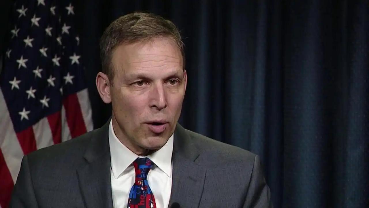 美方突然抛出的狠话，直接把台海议题炸上热搜。  
“谁敢拦对台军售，就别怪我们动