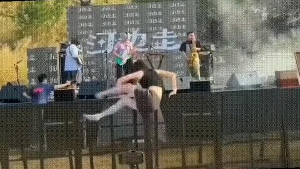 美女这跨栏没谁了，不参加世界杯可惜了。