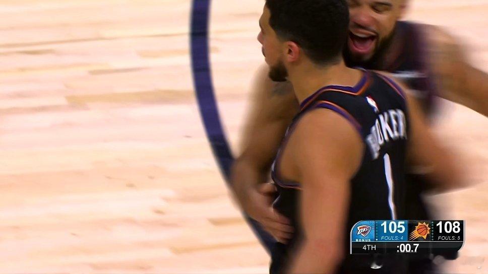 卧槽，布克…😳😳😳😳 