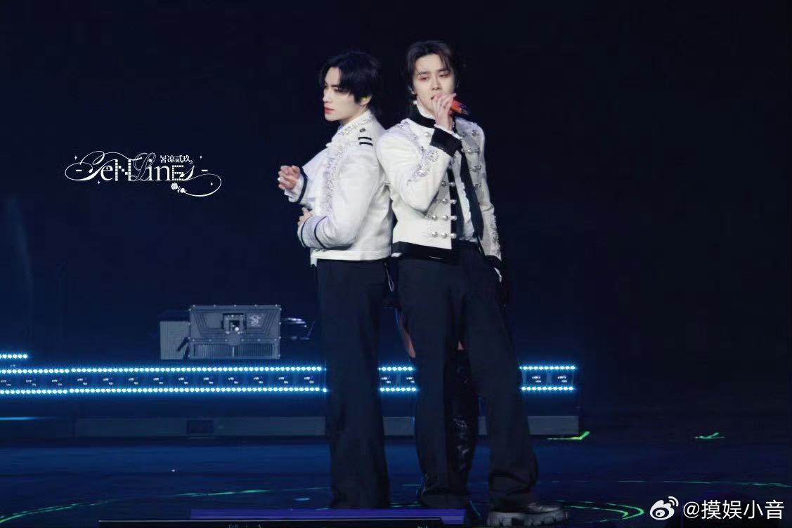 袁娅维威神V给内娱舞台上强度了 谁说跨年结束了？袁娅维演唱会让经典重生！钱锟肖俊