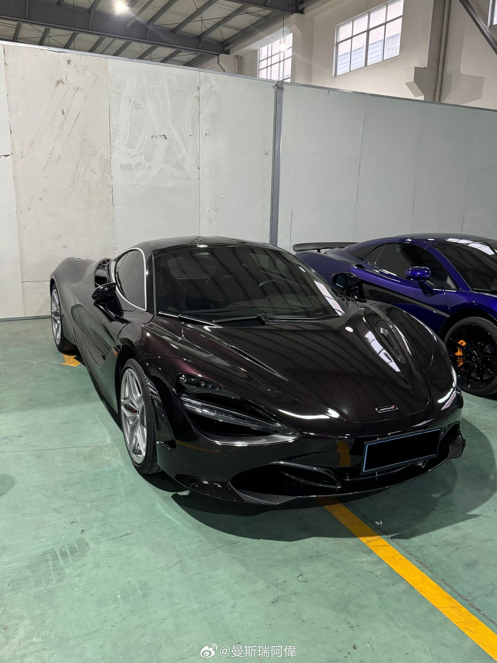 个人一手的迈凯伦720s，18年仅一万公里，极品成色