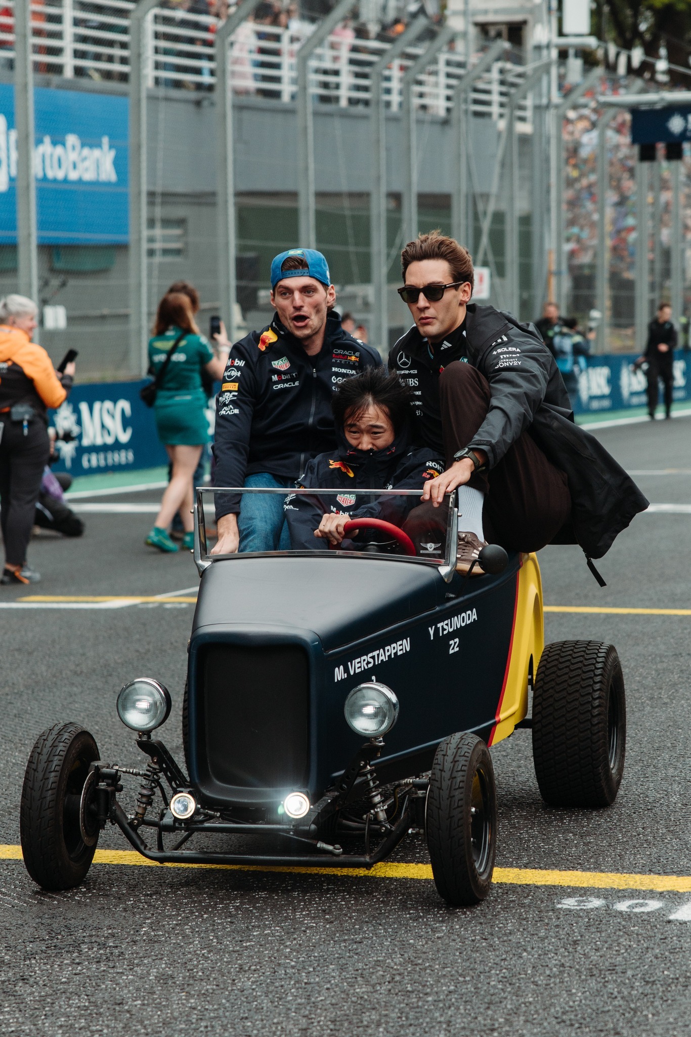 F1车手们挺会玩儿啊…[允悲] ​​​