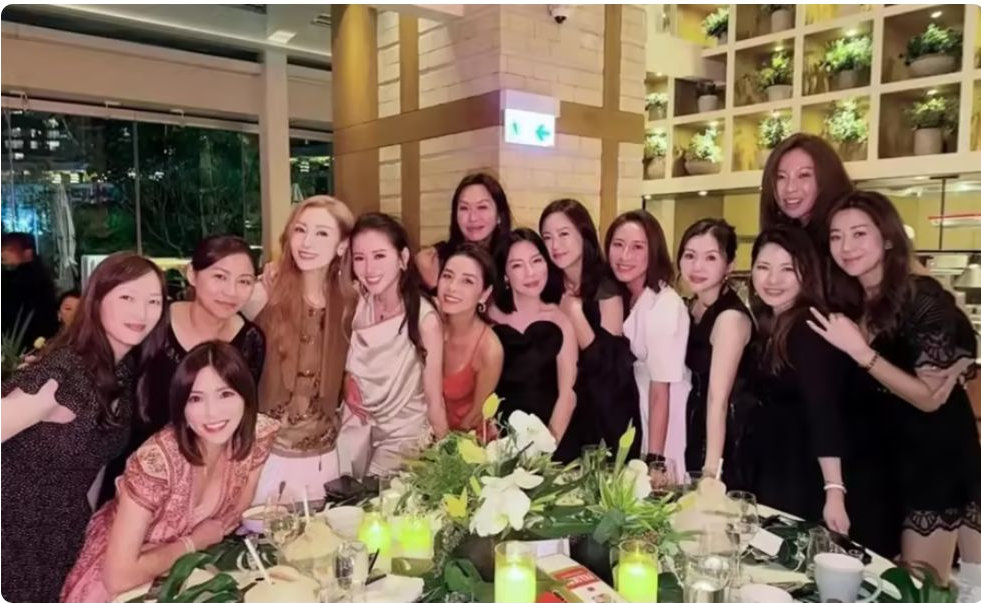 东亚银行儿媳办庆生会，李嘉欣现身金发抢镜，到场的都是名媛阔太 