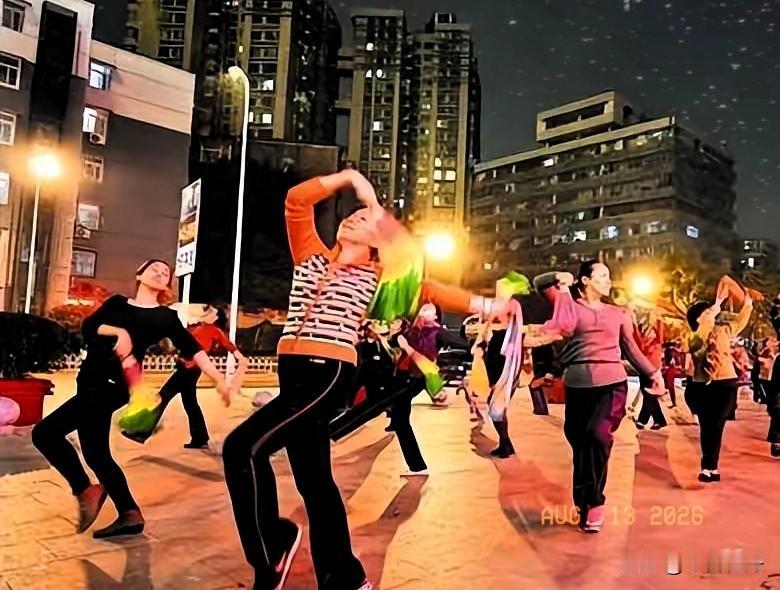 广场舞大妈的天塌了。2026年8月15日《中华人民共和国生态环境法典》正式实施，
