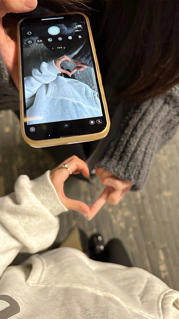 姐妹合照这么拍📷 ​​​