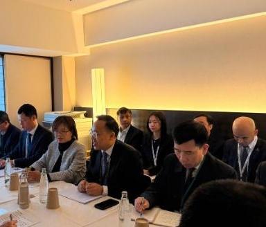 越南在南海石油盗采出售，自己还能没有吗？越南紧急求援日韩：请求协助获取原油。急事