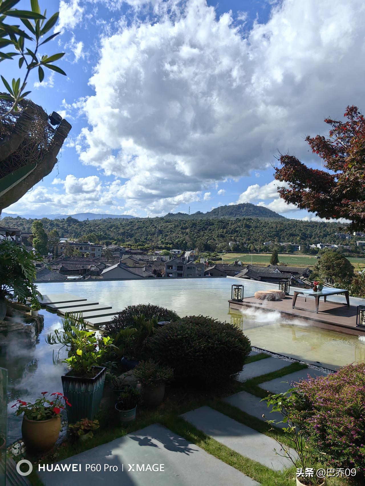 我经常安慰自己的一句话是：慢慢来，一切都会好起来的。
 
生活里总有忙乱、委屈、