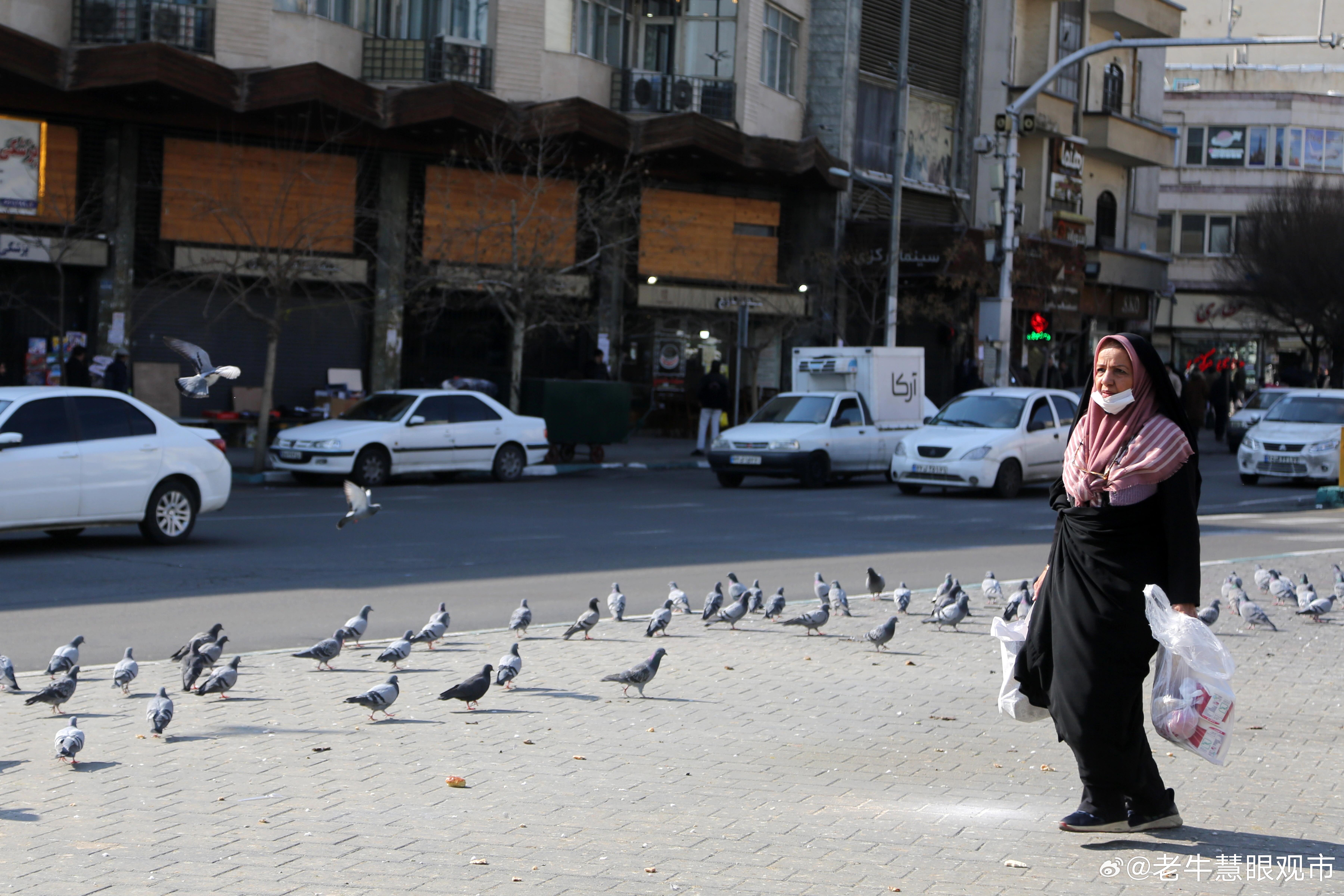 在伊华人讲述伊朗首都现状德黑兰整体挺安静的，街上车流正常，商店也照常营业。大家会